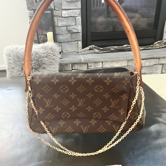 💯 Louis Vuitton purse BUNDLE like new with dust bag and teddy bear keychain - Picture 4 of 16